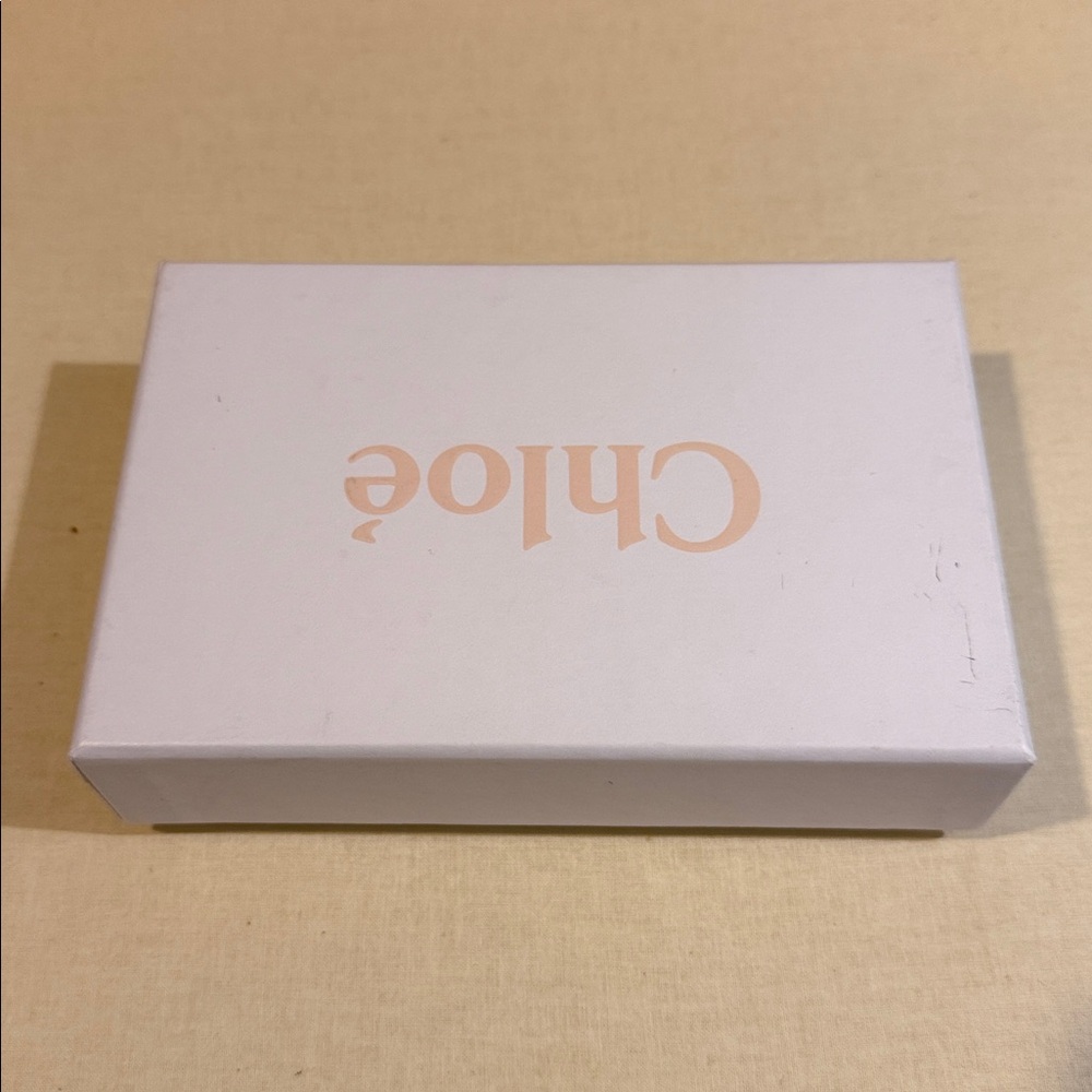 Chloé White Box - Picture 3 of 10